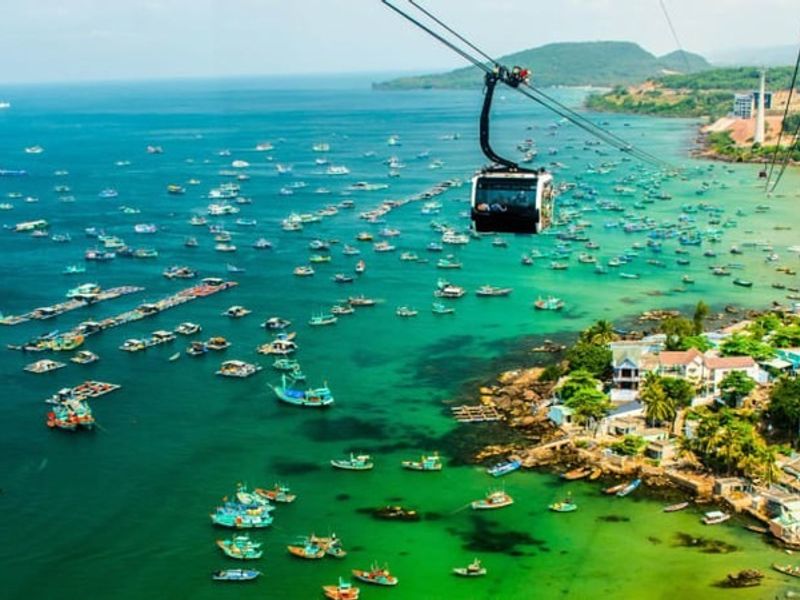 Take the cable car to visit Phu Quoc island