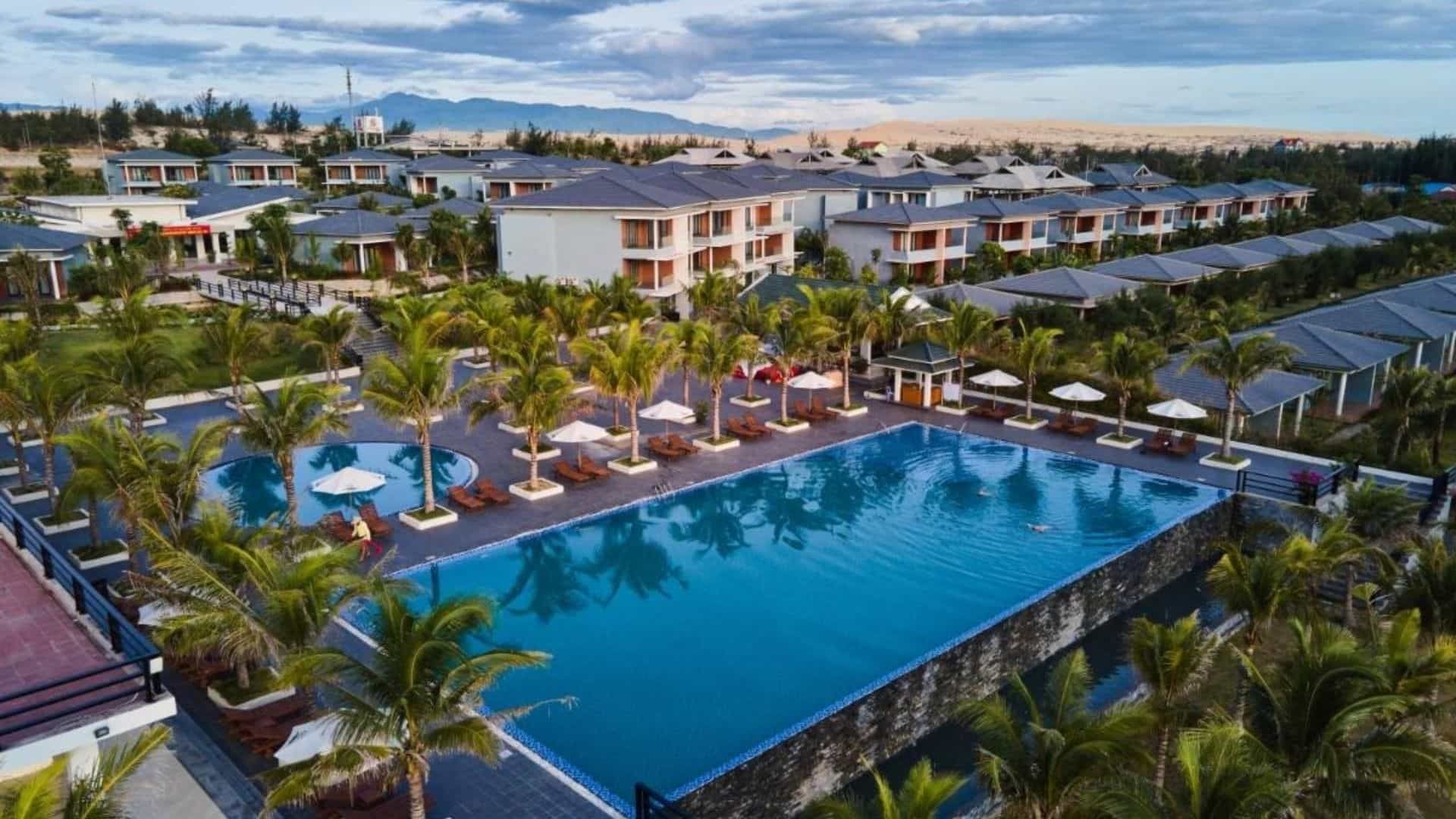 Toàn cảnh khu du lịch Quảng Bình Sao Biển