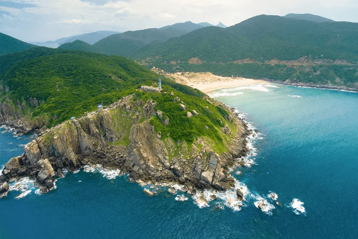 Bãi biển Đại Lãnh ở Nha Trang