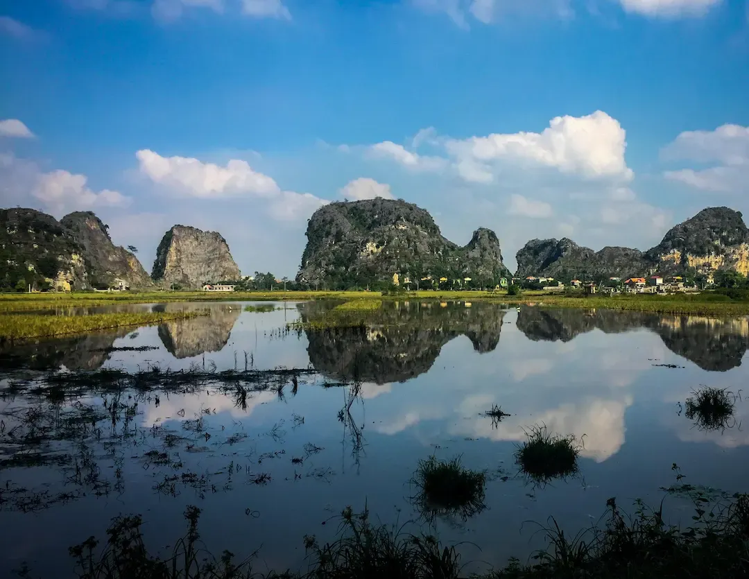 Ninh Binh Is Absolutely Goregous Place in Vietnam Which a Lot of People Prefer Over Touristy Halong Bay
