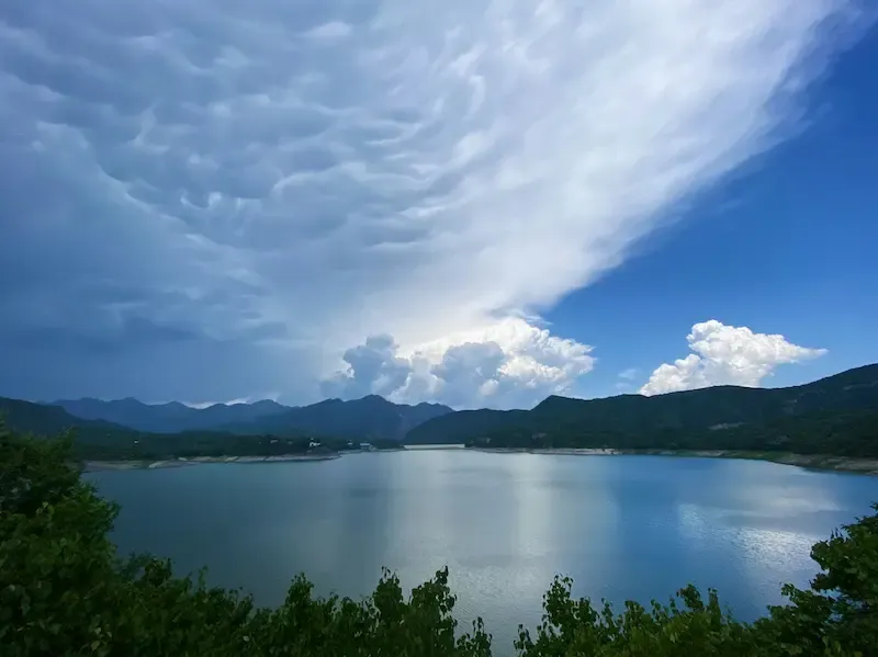 3.xuan Huong Lake During Susnet Gives One of the Epic Views for Nature Photographers