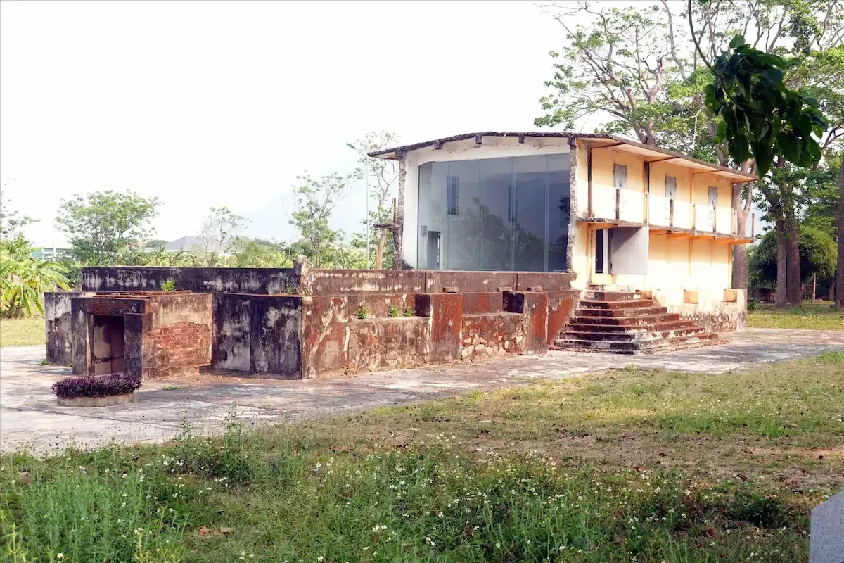 Nhà lao E tại nhà tù Lao Bảo